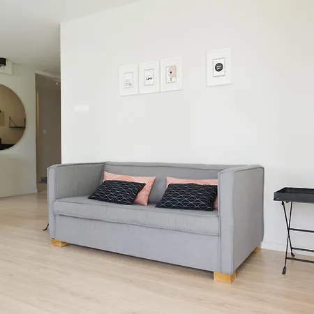 Apartament No.9 *